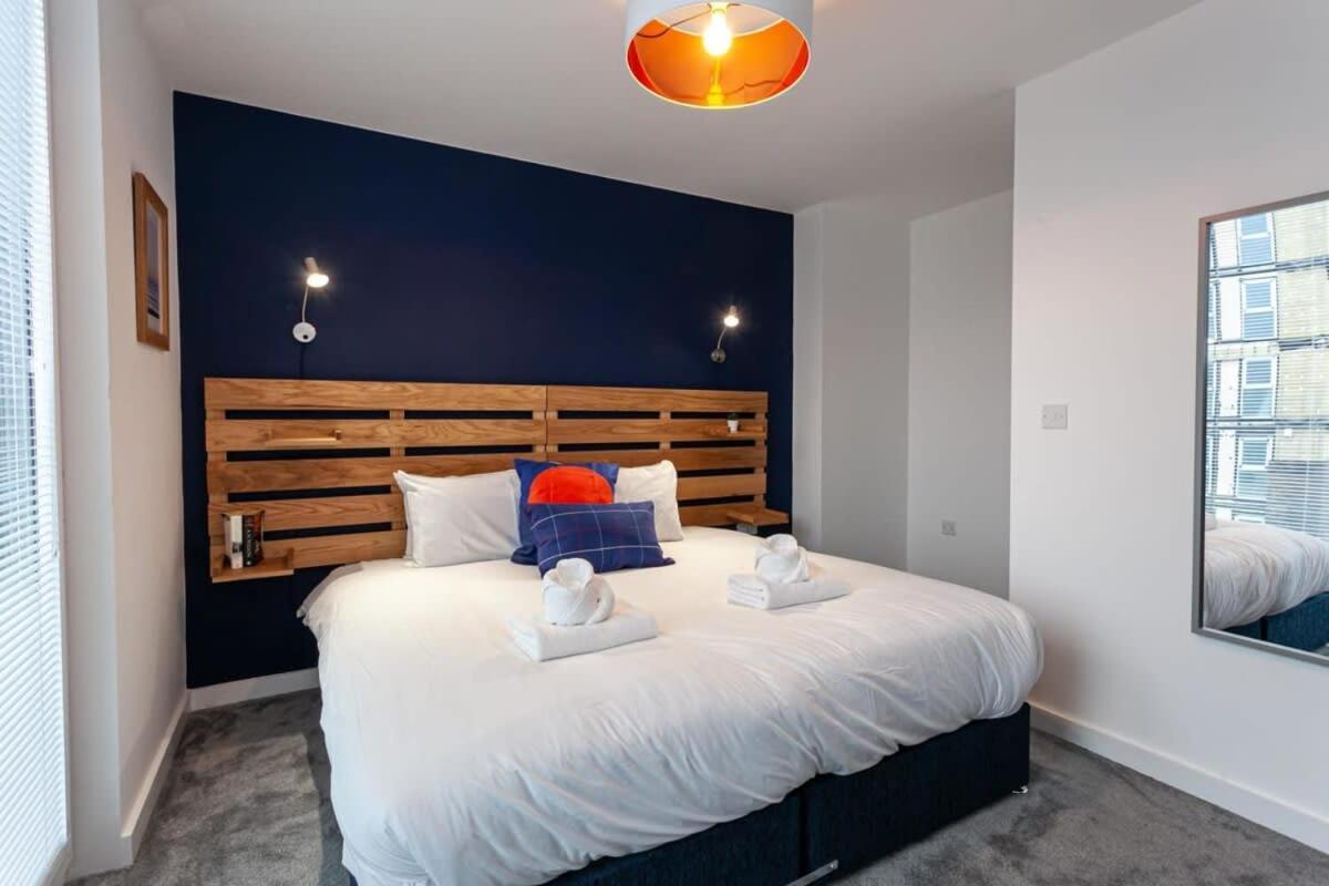 Stunning 2 Bed Flat 5Min To Old Trafford Stadium Manchester Exteriör bild